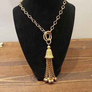 Vintage Sarah Coventry Tassel Pendant Gold Toned Necklace